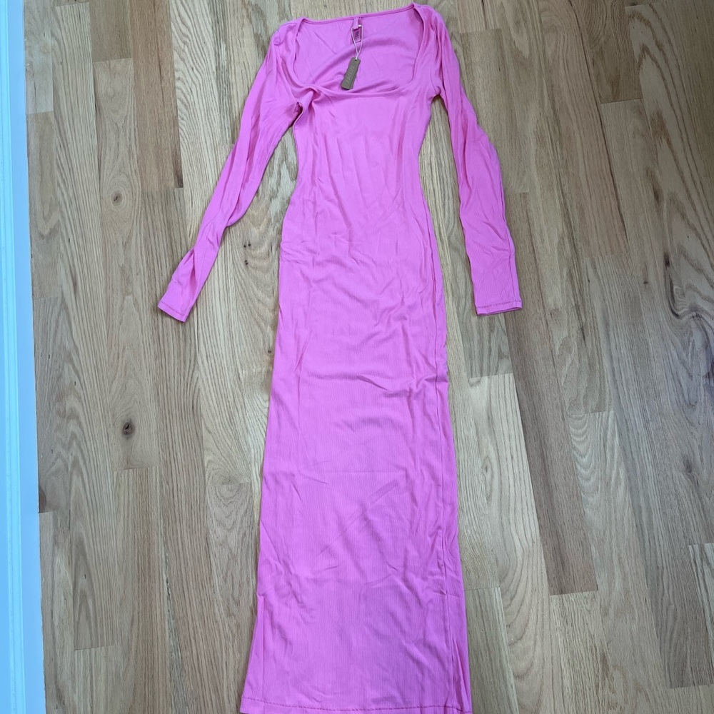 Skims soft lounge dress bubblegum